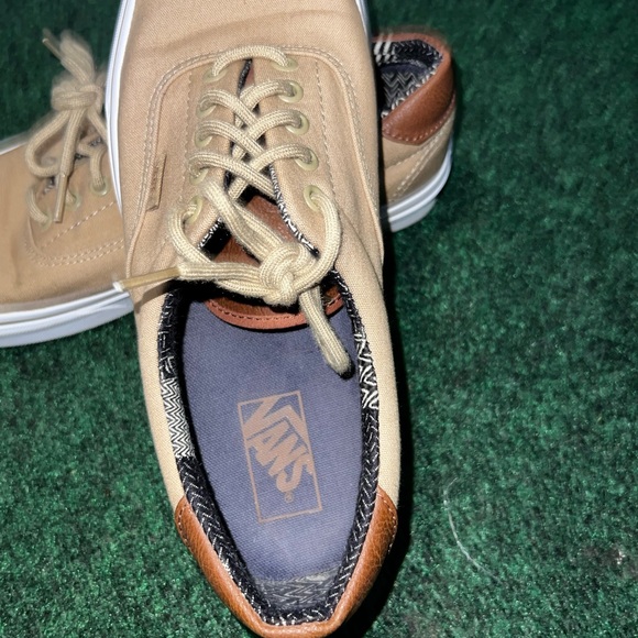 New size 11 men’s vans - Picture 4 of 5